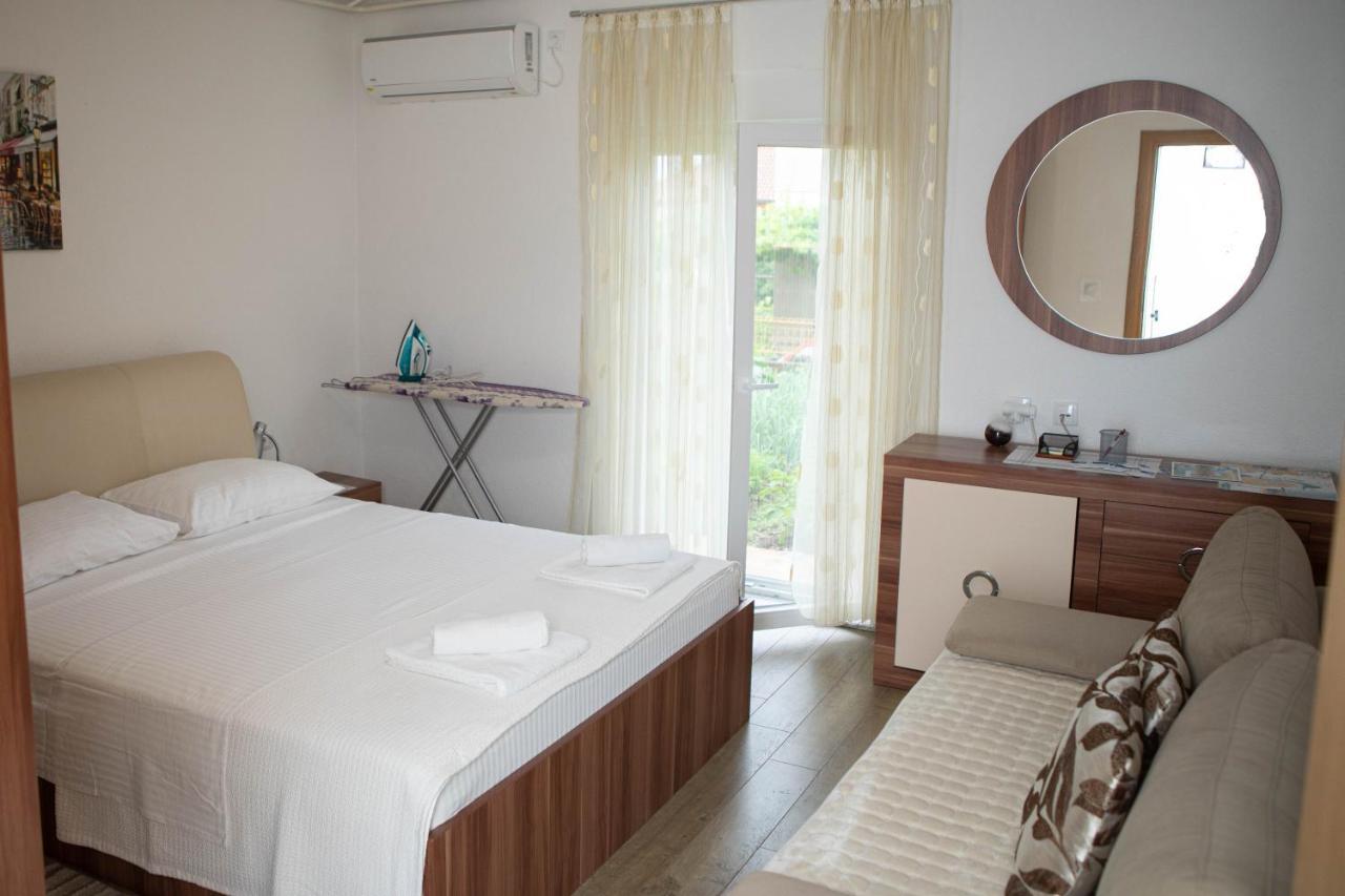 Apartmani Budimcic Требине Екстериор снимка