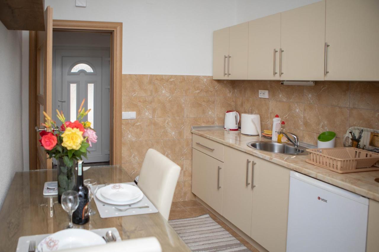 Apartmani Budimcic Требине Екстериор снимка
